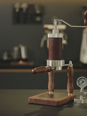 Aleman Nomad Hybrid Pārnēsājamā Espressomasīna | Rokas sviras un pneimatiskā 2-in-1
