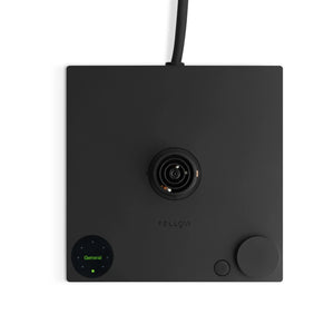 Melna pamatvienība elektriskajam ūdenskāvenim ar vadības pogu un digitālo displeju, daļa no EspressoGear, viss par kafiju.