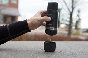 Pārnēsājams espressomasīna ar adapteri Nespresso OriginalLine, ideāli piemērots baristiem un pārnēsājamiem kafijas automātiem.