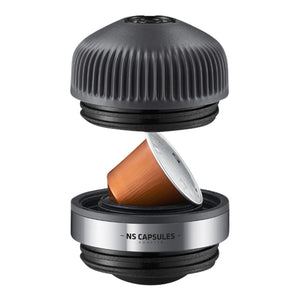 Adapter melnā un tērauda krāsā Nespresso OriginalLine kapsulām, espresso piederumi no Wacaco un EspressoGear.